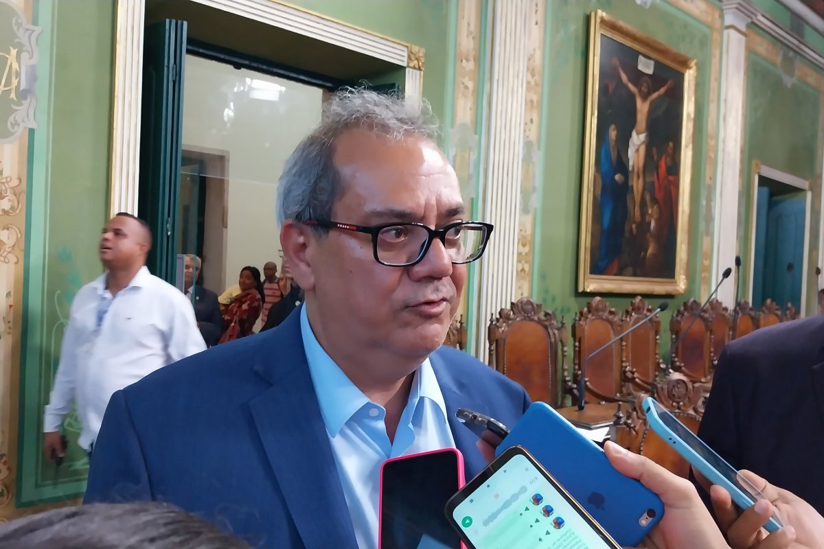 “A oposição tem que fazer o papel dela", diz Muniz sobre votação na Câmara 