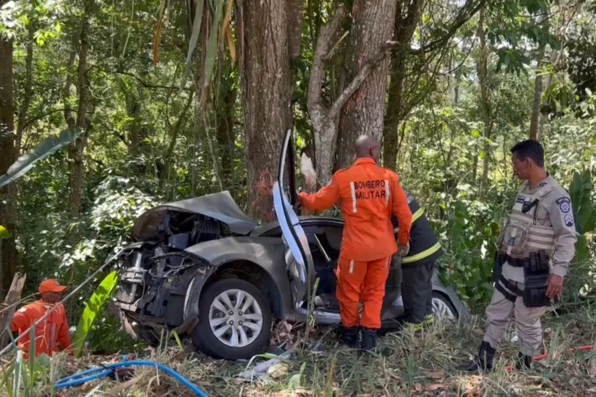 Três pessoas morrem após colisão na BR-101, no sul da Bahia
