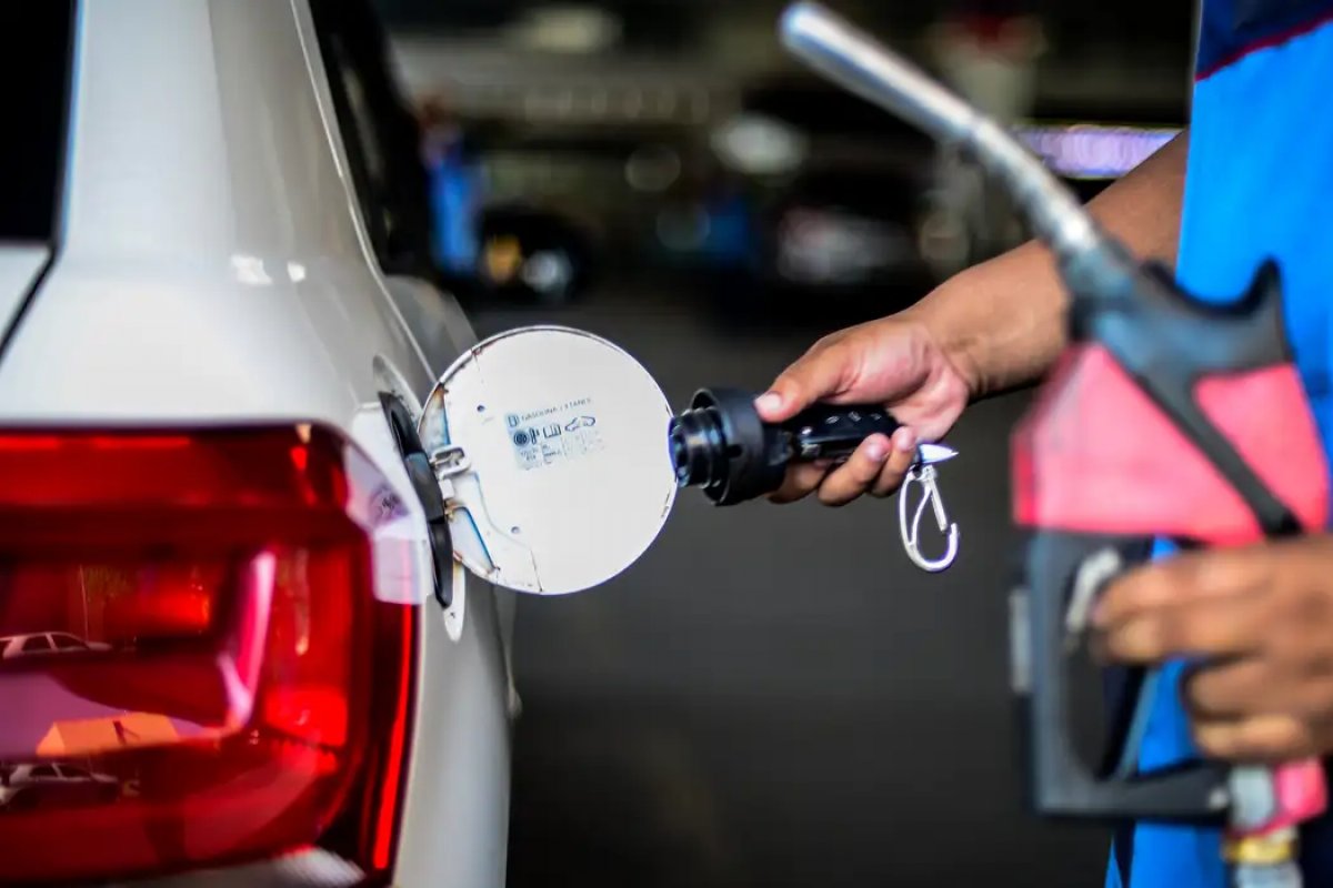 Petrobras reduz R$ 0,27 por litro o preço médio do diesel para as distribuidoras 