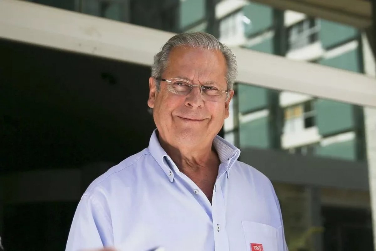 Juiz da Lava-Jato absolve José Dirceu e outros réus em ação por lavagem de dinheiro