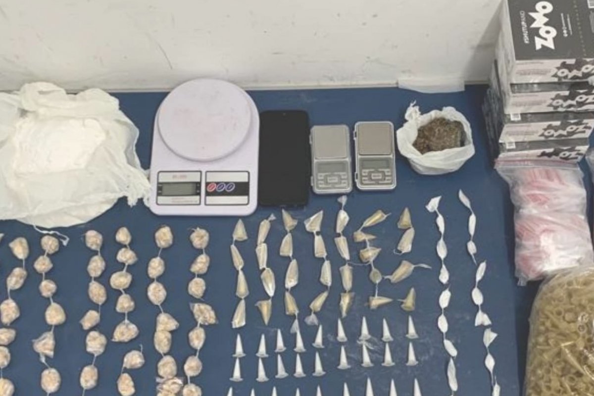 Três suspeitos por tráfico são presos pela PM em Casa Nova