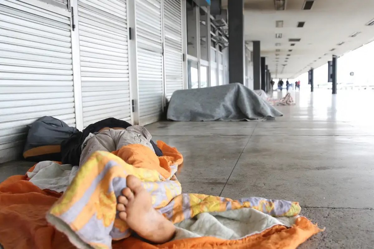 População de rua no Brasil cresceu quase 10 vezes na última década, aponta Ipea