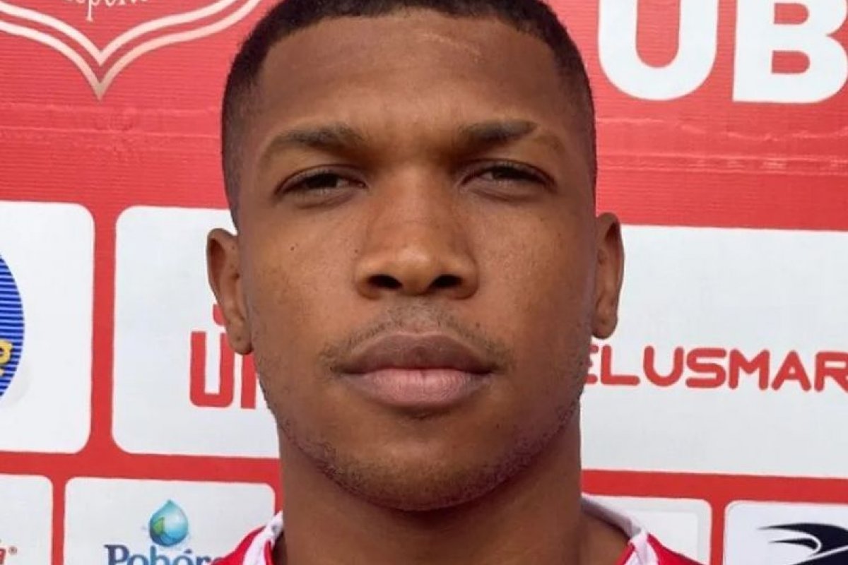 Jogador de futebol é preso por roubo em Vilas do Atlântico