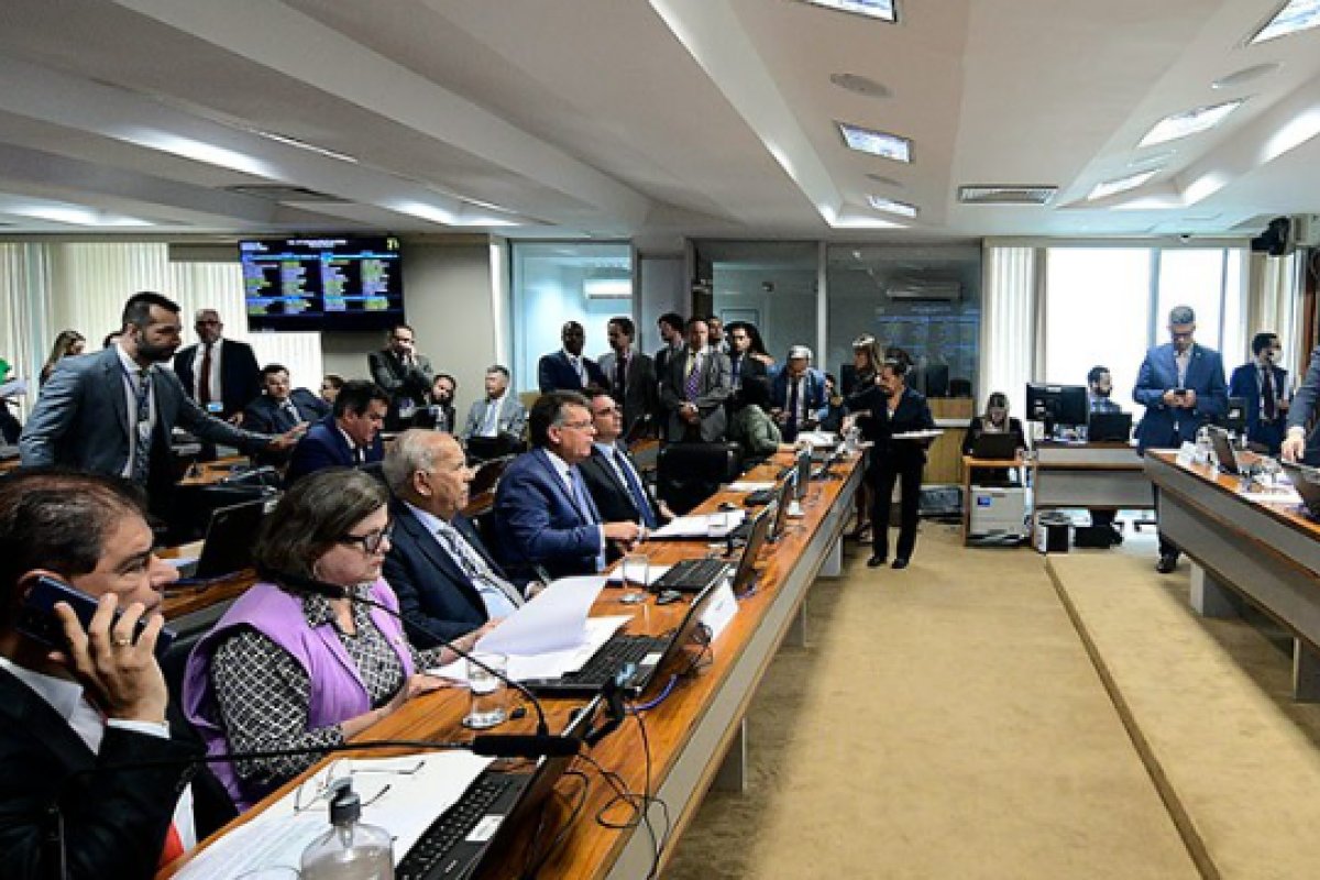  Comissão de Assuntos Econômicos do Senado sabatina indicados para Cade e CVM