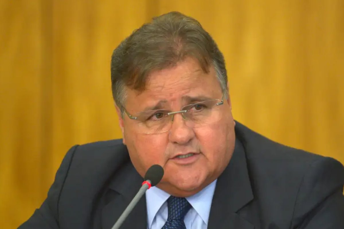 Geddel nega retirada de pré-candidatura de Geraldo Júnior 