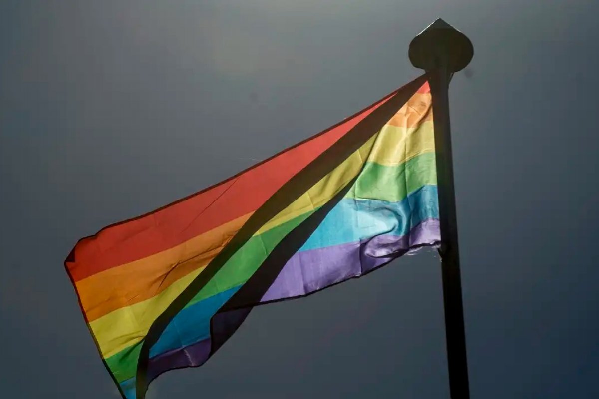 Homem é sentenciado por homofobia depois de se recusar a atender cliente