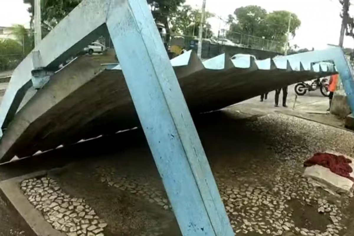 Ponto de ônibus desaba e deixa cinco feridos no bairro de Sussuarana, em Salvador