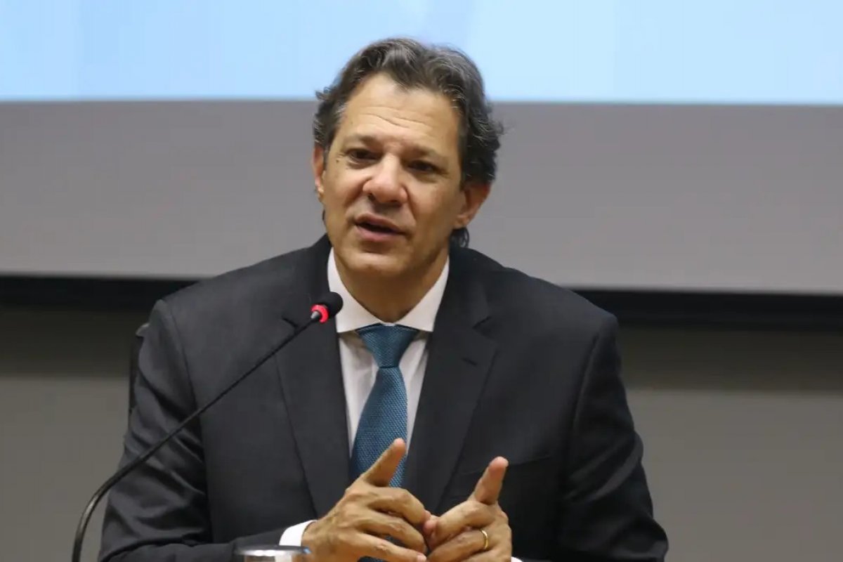 Haddad diz que condições financeiras e monetárias globais estão mais restritivas