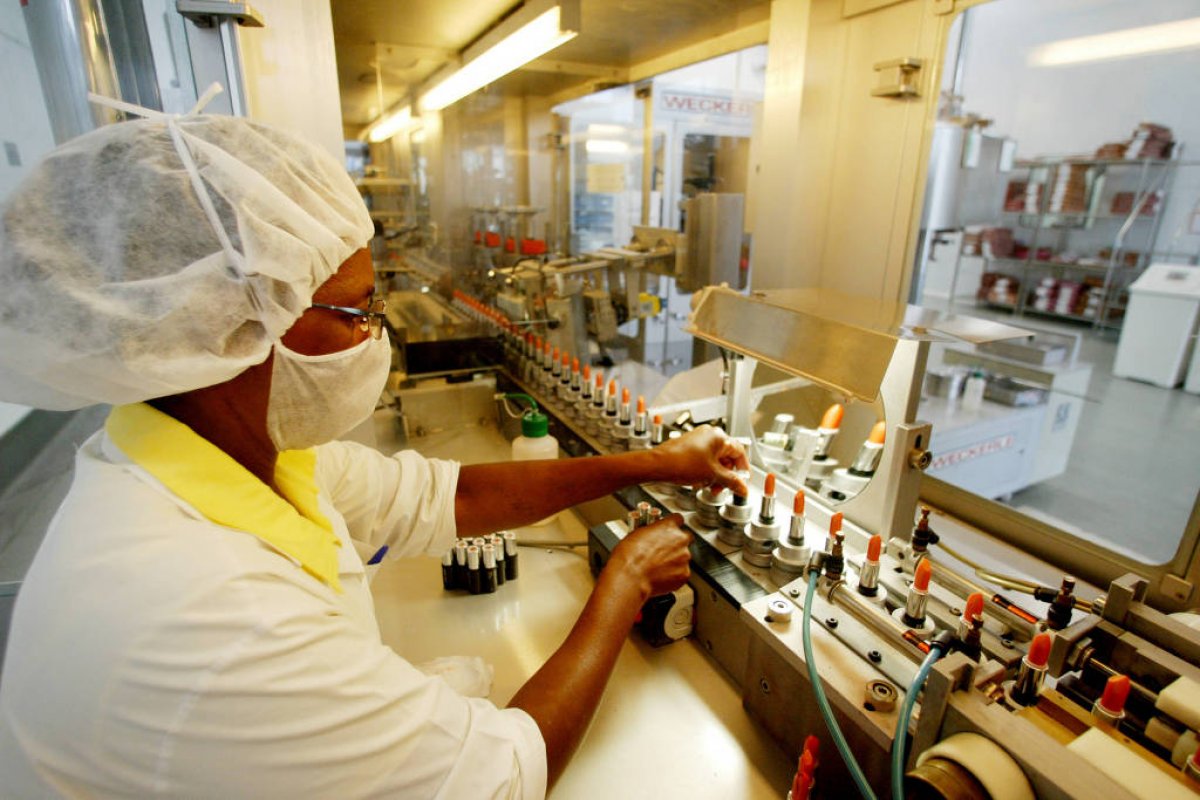 Após comprar Avon, Natura se torna o quarto maior grupo de beleza do mundo 