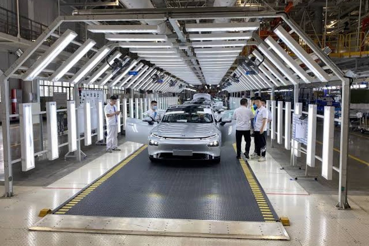 Chineses já produzem 1 milhão de carros eletrificados por mês
