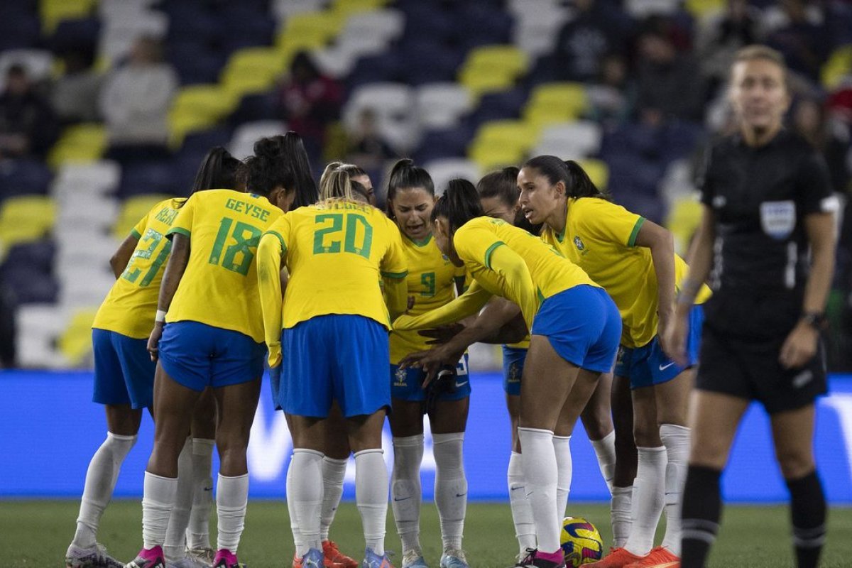 Brasil termina 2023 fora do top 10 no ranking feminino da Fifa