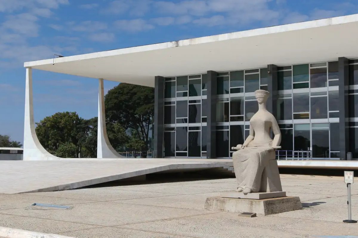 STF suspende julgamento de ações que contestam trechos da reforma da Previdência 