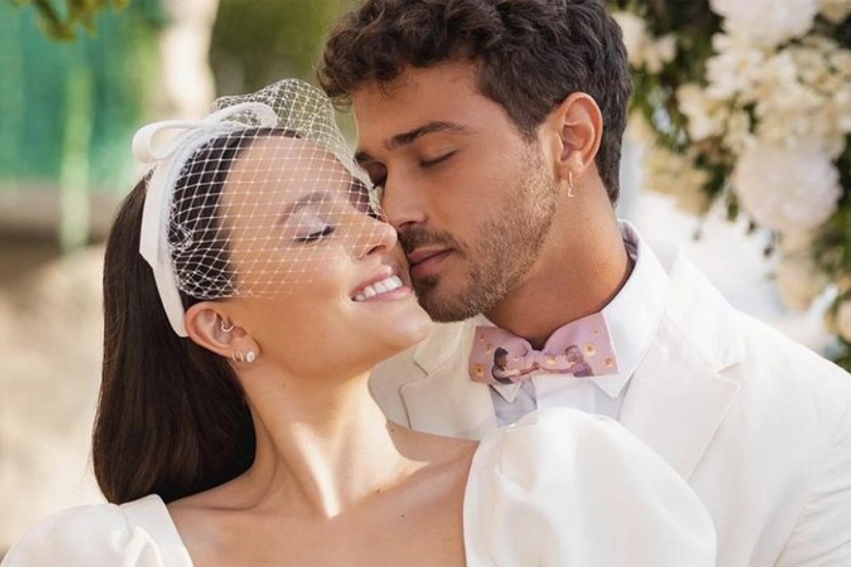 Larissa Manoela e André Luiz Frambach se casam em cerimônia íntima! 