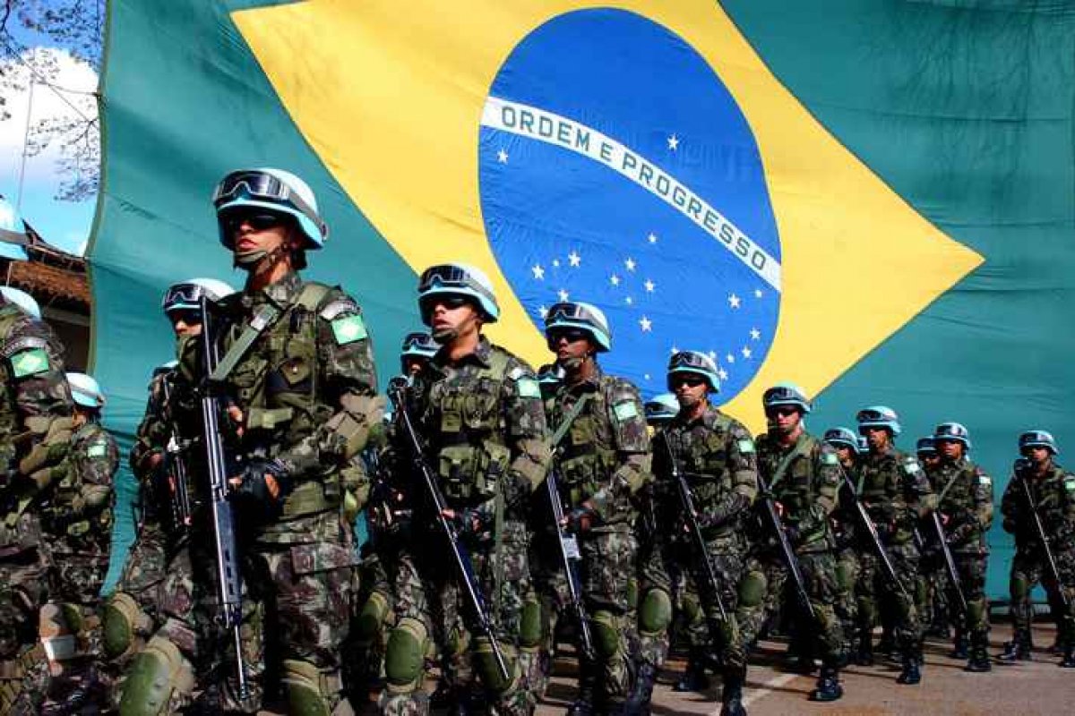 Lula almoça com cúpula militar para encerrar ano 