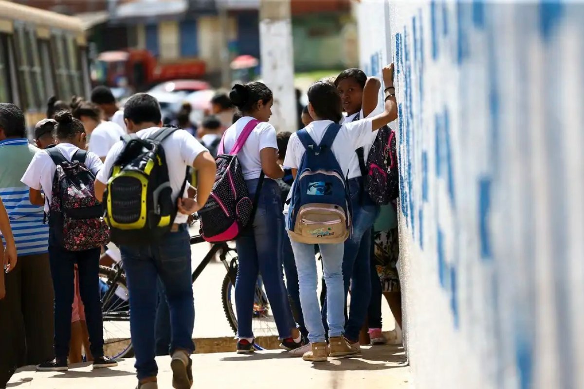 Renovação de matrícula na rede estadual de ensino acontece até quinta-feira (21)