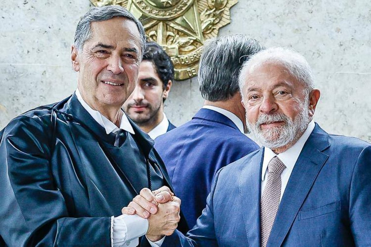 Barroso confirma participação em evento que marcará aniversário dos atos de 8 de janeiro 
