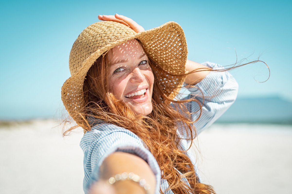 Saúde bucal em dia: 3 cuidados com o sorriso nas férias!