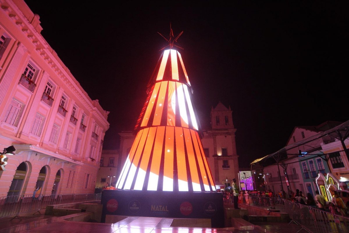 Prefeitura suspende pelo 2º dia seguido programação de Natal em Salvador