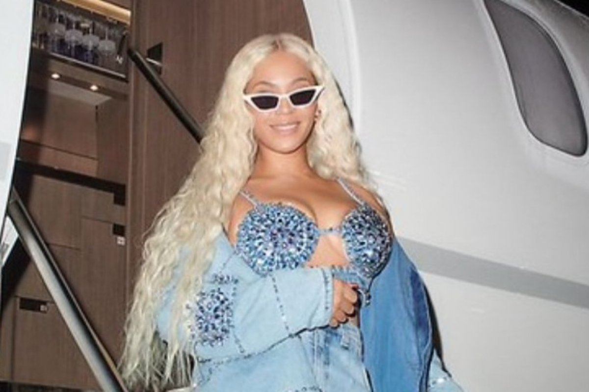 Beyoncé desembarcou na capital baiana com look de estilista brasileira! 
