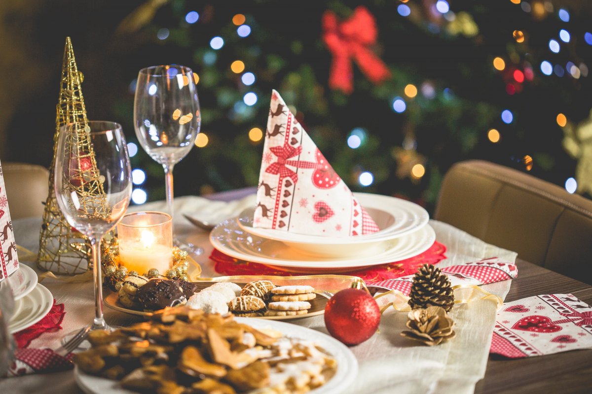 Dica de especialistas: como evitar desconfortos digestivos durante a ceia de natal