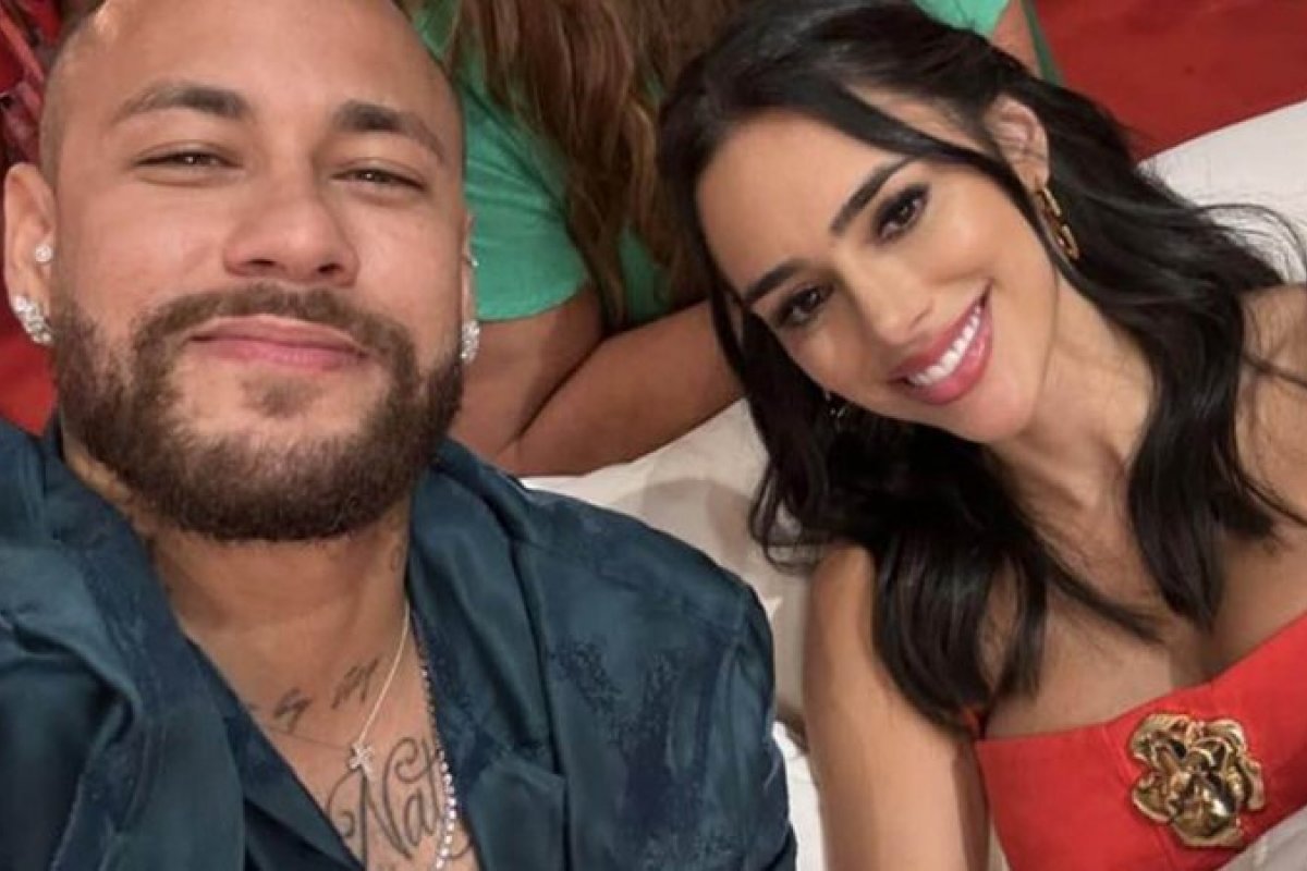 Neymar Jr passa o Natal com a ex-namorada e a filha caçula!