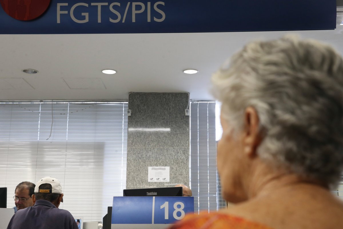 Prazo final para sacar abono salarial termina nesta quinta-feira (28)