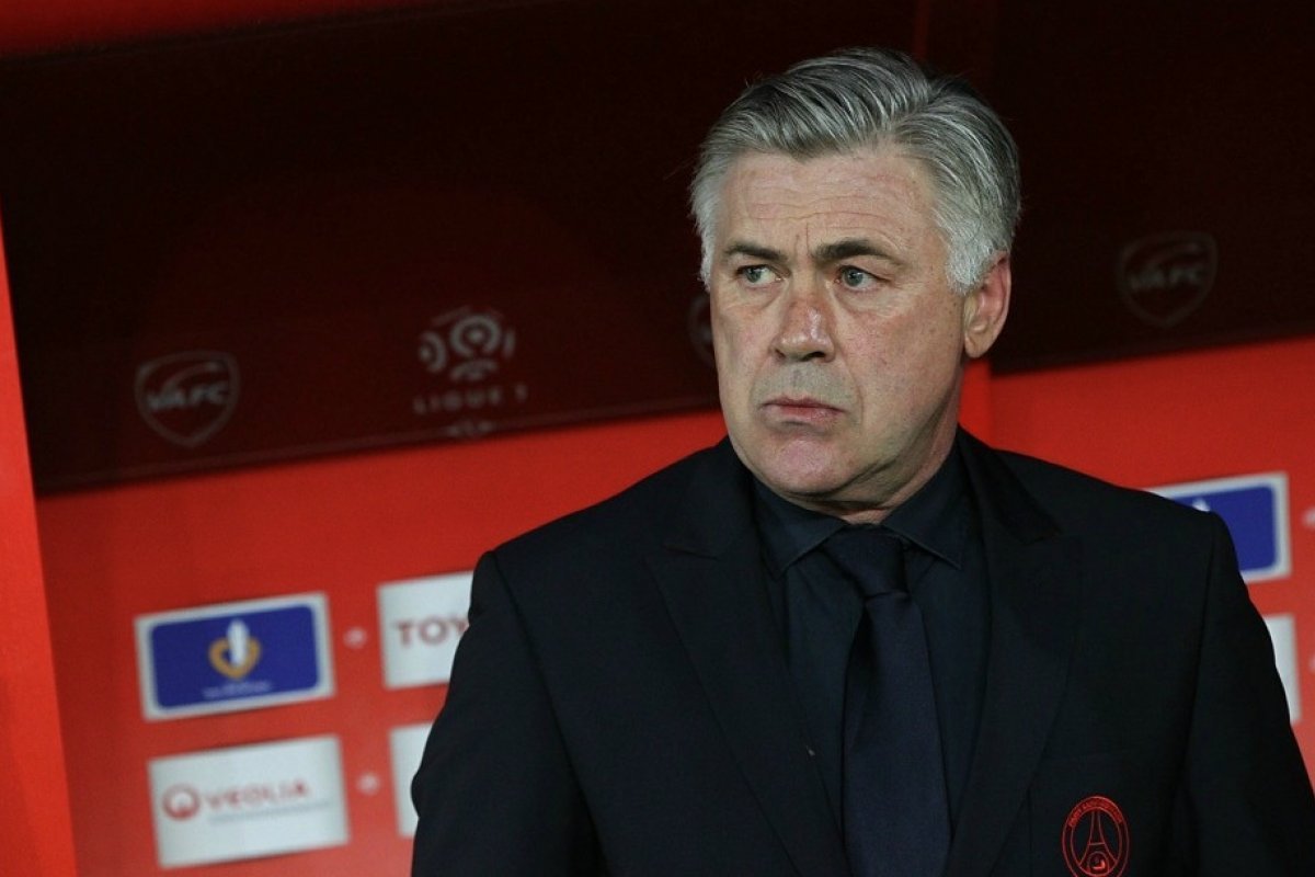 Real Madrid renova contrato com Carlo Ancelotti até 2026