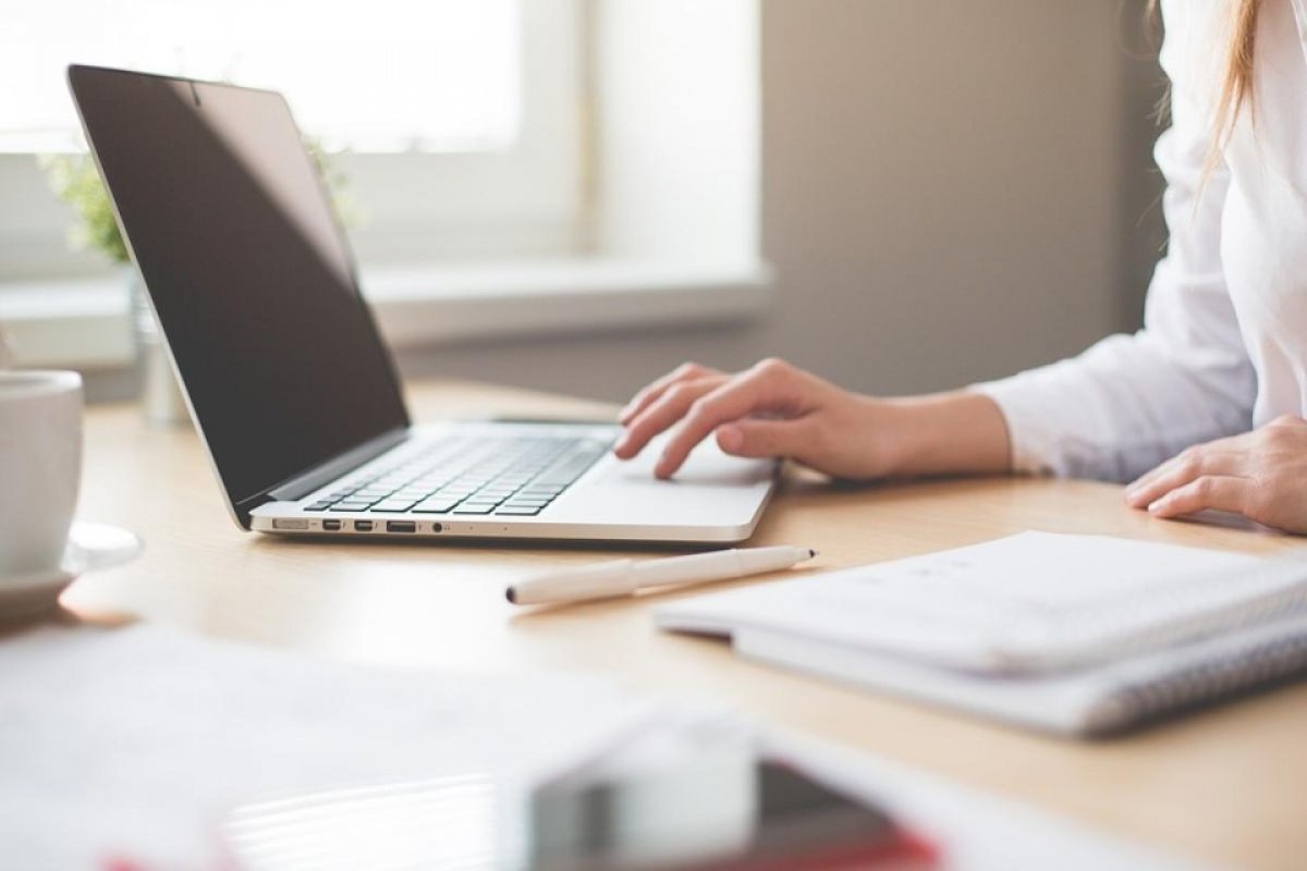 Mulheres empreendedoras no Brasil enfrentam sobrecarga, diz pesquisa