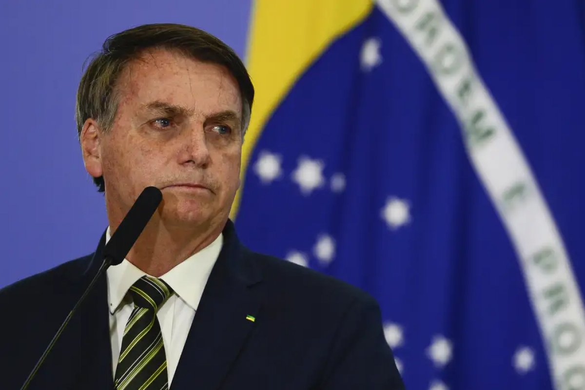 Bolsonaro critica governo Lula por reoneração da folha de pagamentos