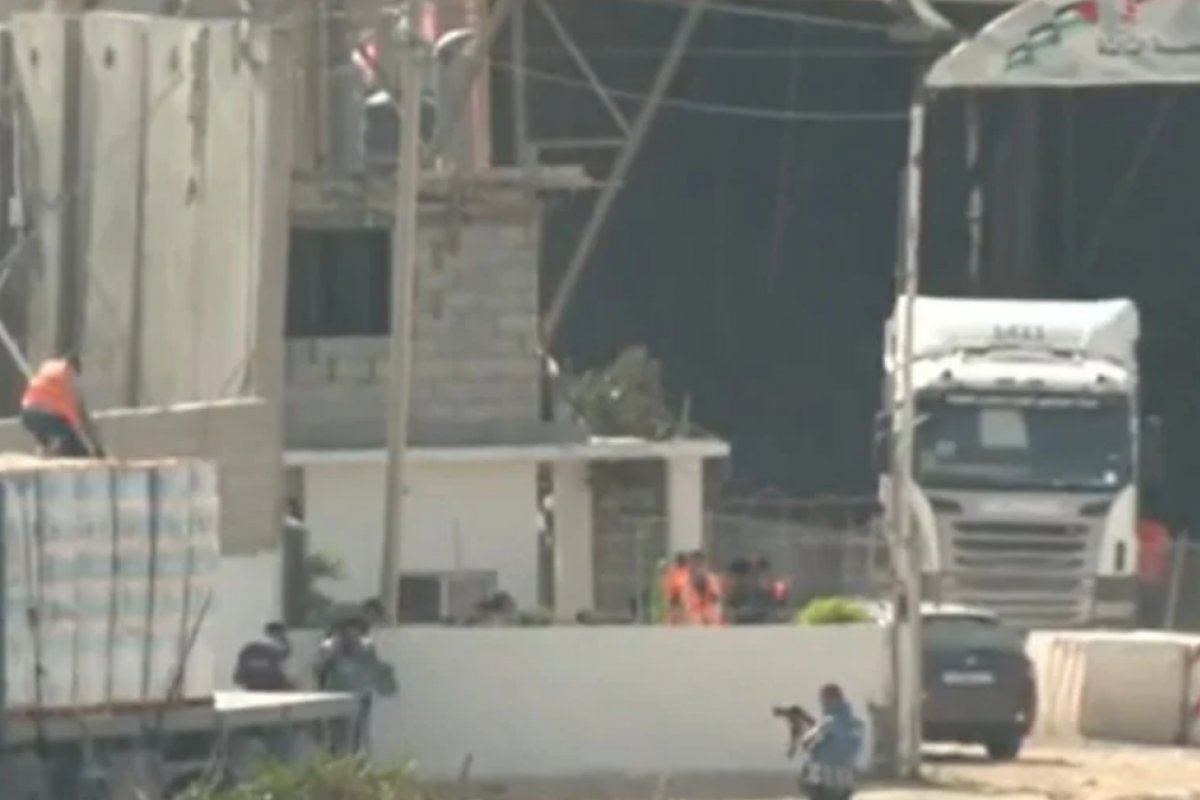 Doses de vacinas contra doenças infantis entram na Faixa de Gaza