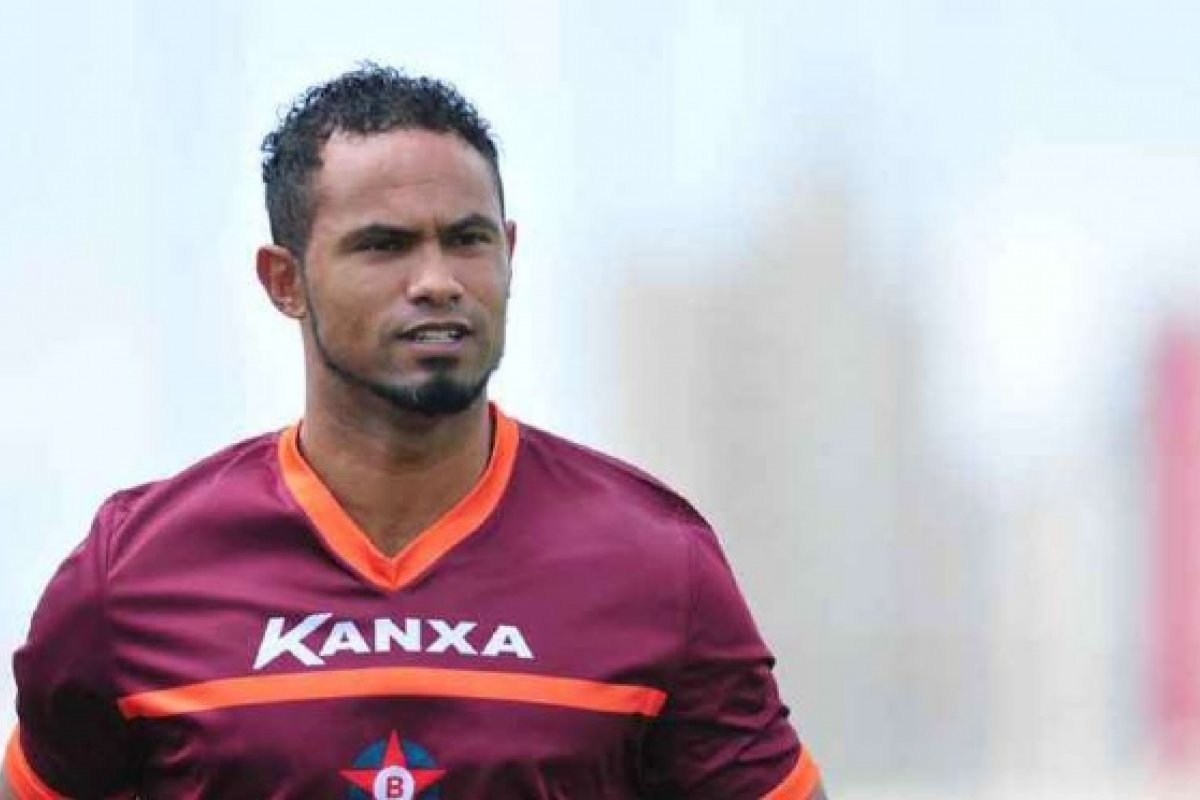 Fluminense de Feira desiste de negociar contratação do goleiro Bruno 