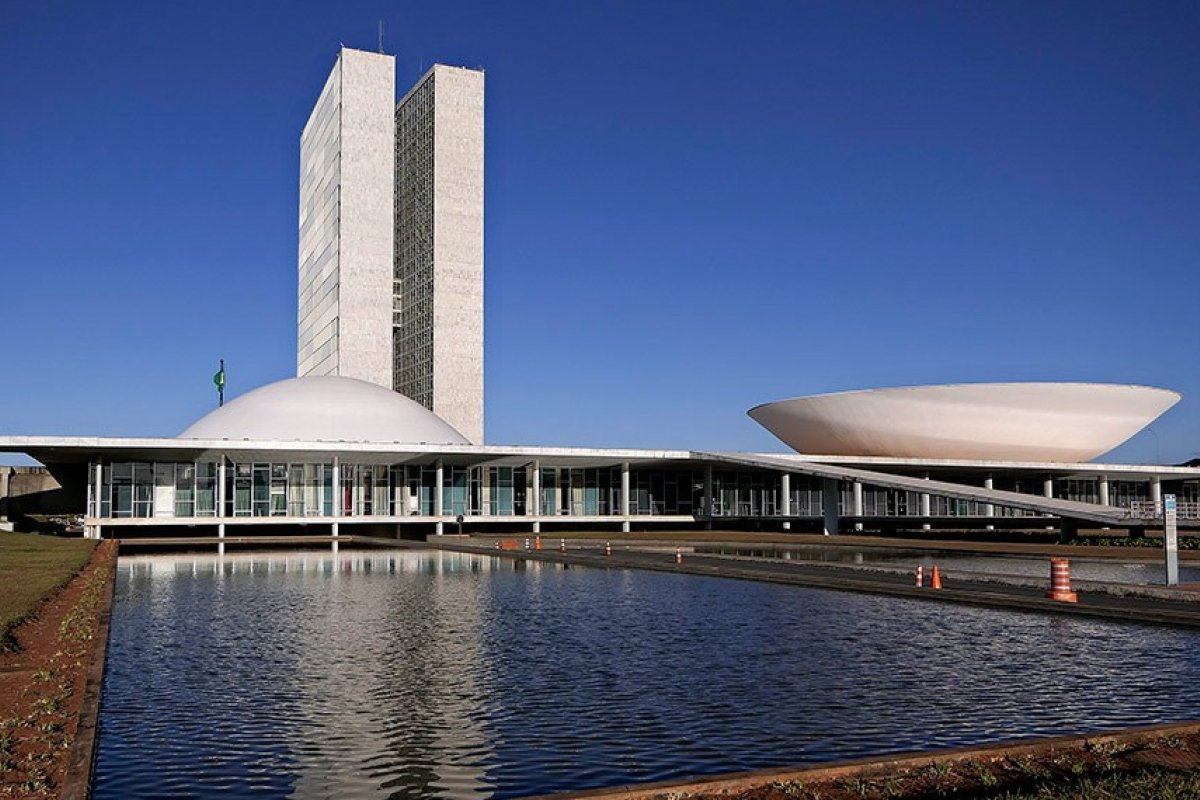Congresso sedia ato em defesa da democracia na segunda (8)