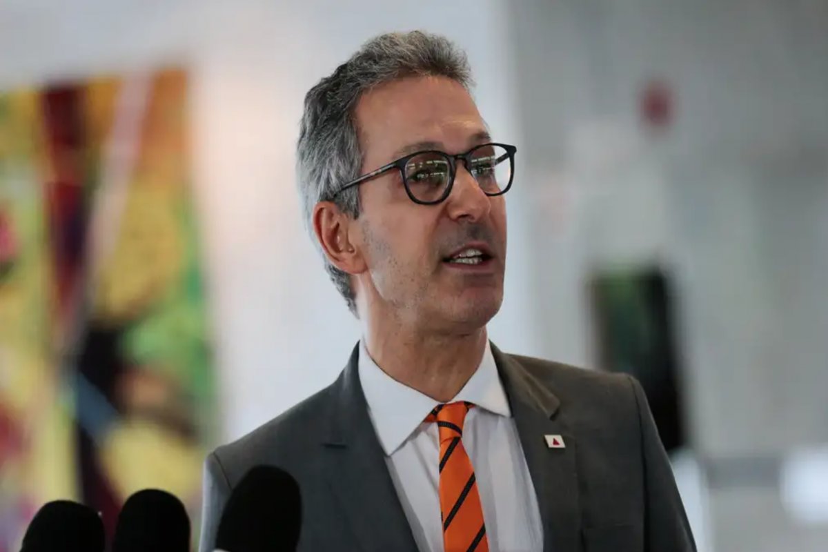 Governador de Minas Gerais desiste de ir a cerimônia do 8 de janeiro