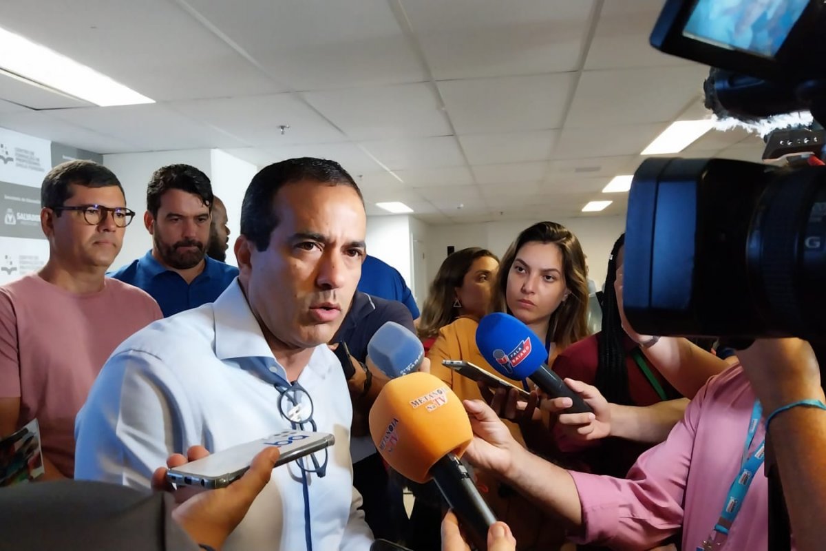 Bruno Reis rebate críticas de Geraldo Júnior sobre educação e diz que os investimentos respondem qualquer questionamento  