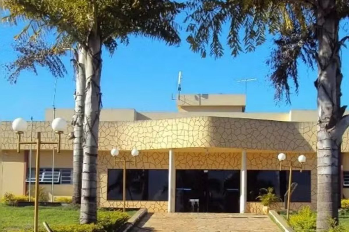 Prefeitura de Correntina abre 440 vagas para processo seletivo com salários de até R$12,2 mil