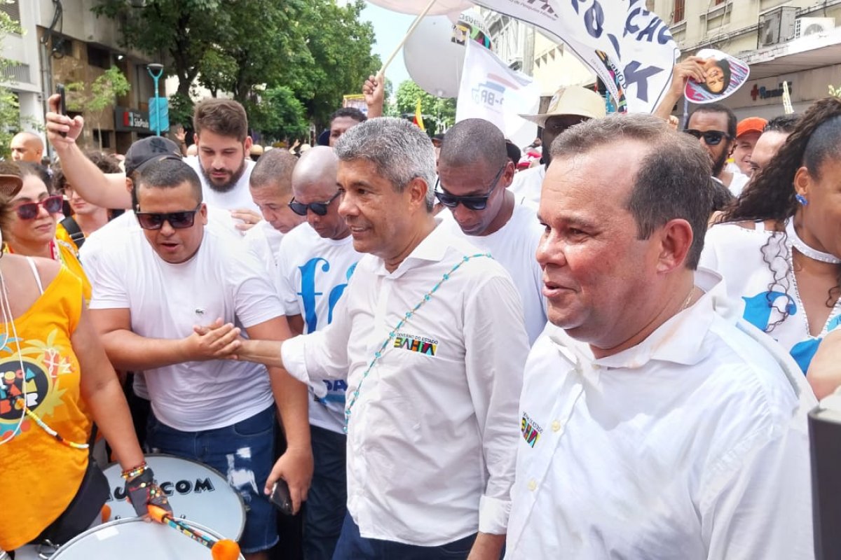 Jerônimo diz que um dos pedidos na Lavagem do Bonfim é para que os baianos façam boas escolhas nas eleições 2024