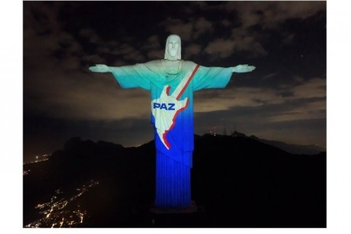 Rock in Rio comemora aniversário com momento inesquecível e emocionante no Cristo Redentor!
