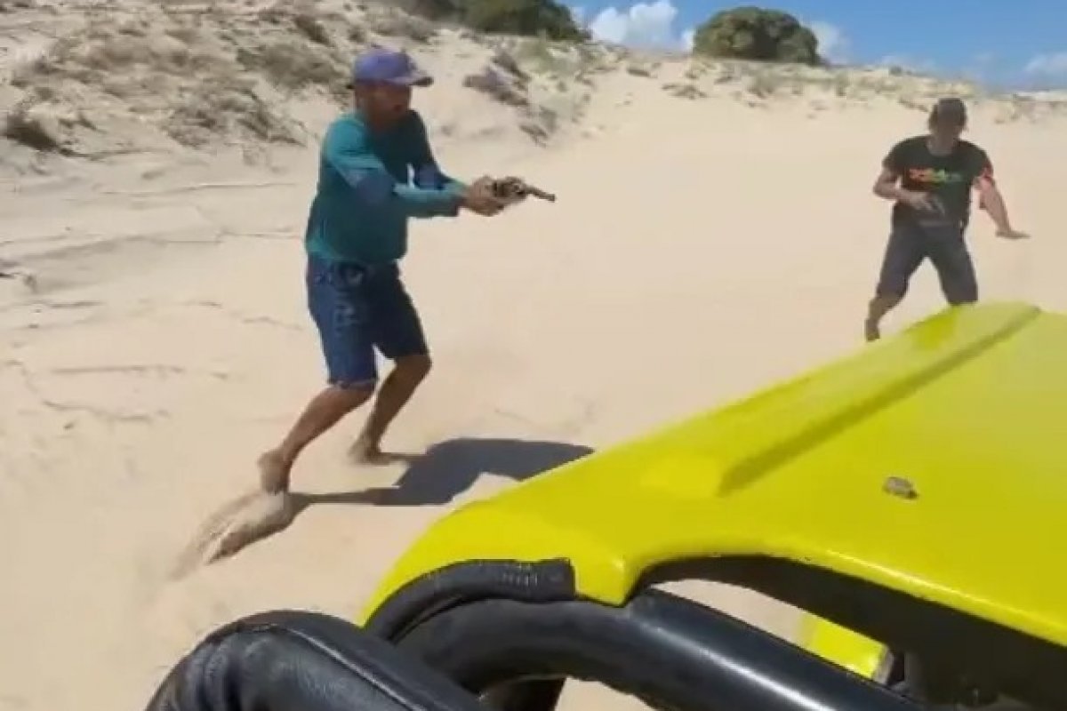Polícia prende suspeito de tentar assaltar turistas durante passeio de buggy no Ceará