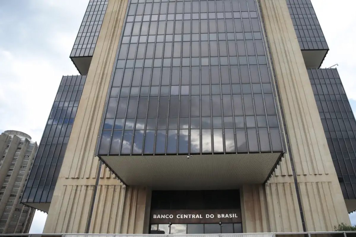 Estimativa de inflação para 2024 é reduzida para 3,87%, aponta relatório Focus
