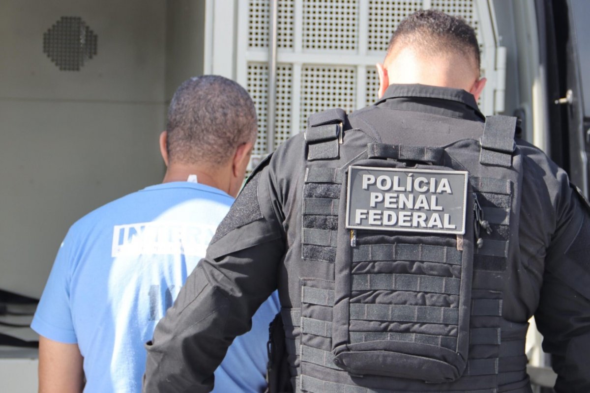 Cúpula do Comando Vermelho é transferida de presídios federais em operação sigilosa