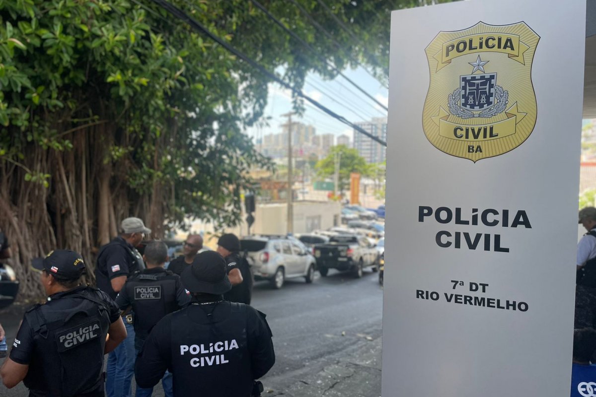 Dupla é presa por envolvimento em tentativa de extorsão em Salvador 