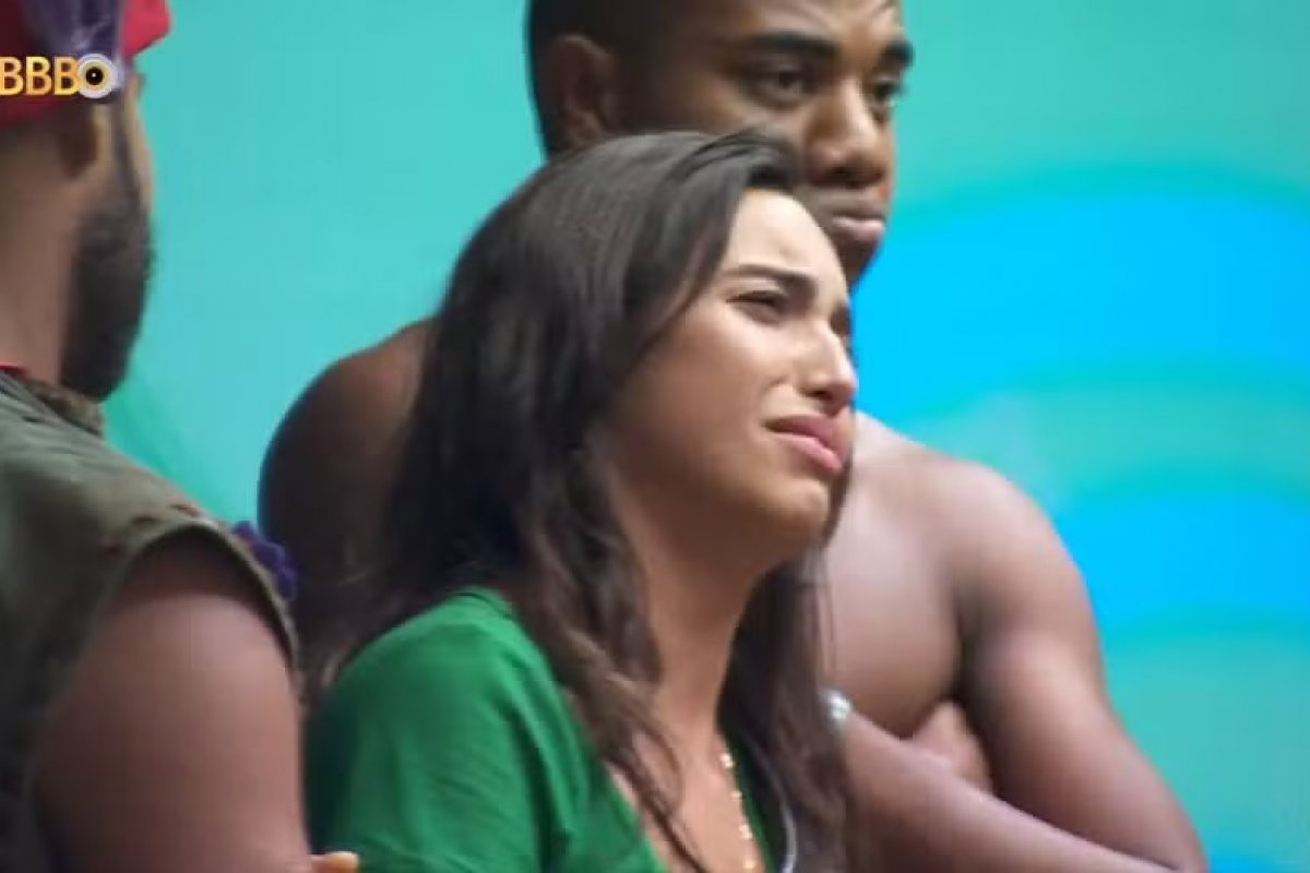 Vídeo: BBB 24: Influenciadora Vanessa Lopes aperta botão de desistência e deixa o reality 