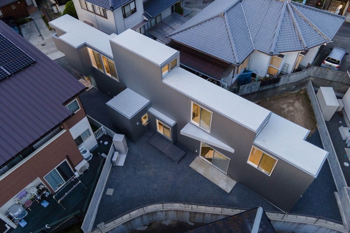 Casa estreita com 1,8 m de largura parece mansão por dentro; confira