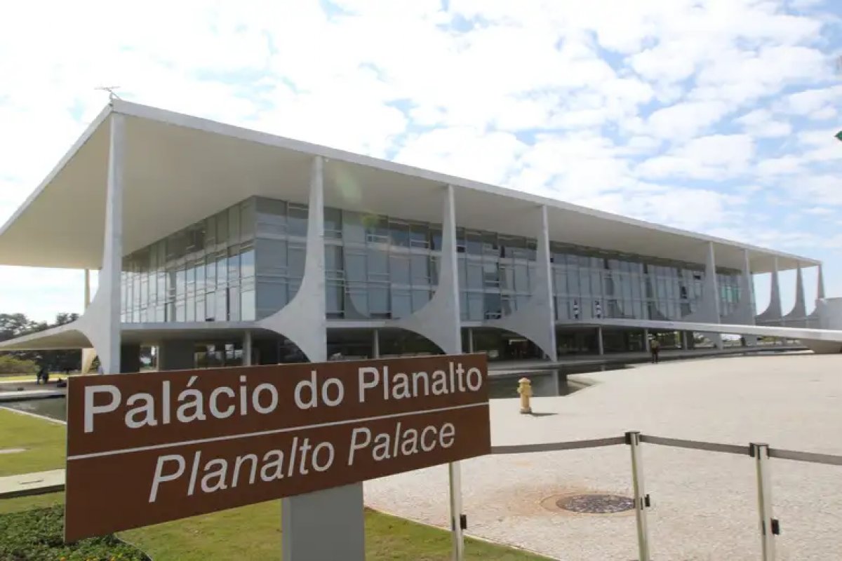 Após veto, Governo estuda proposta para recompor emendas