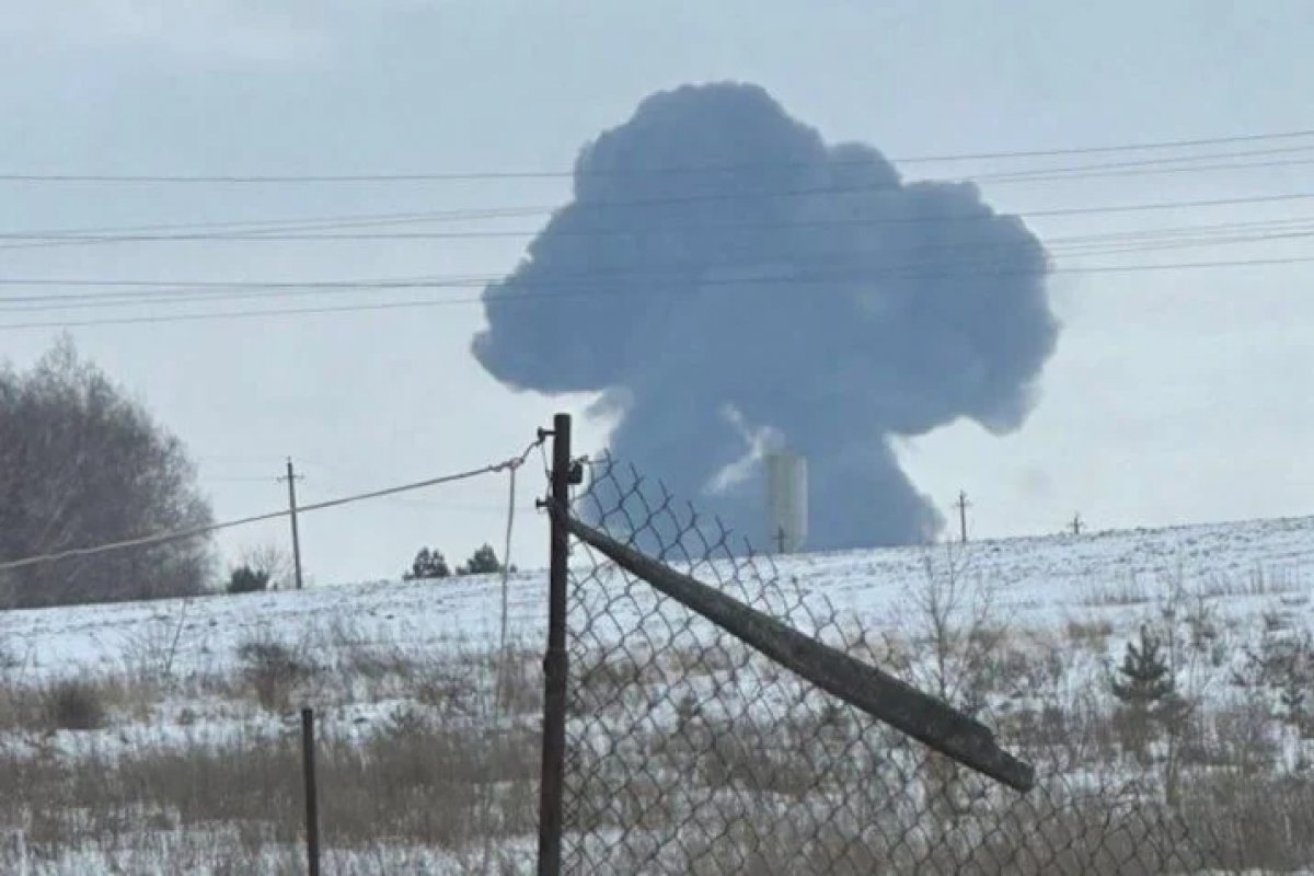 Rússia envia apenas cinco corpos da queda de avião e levanta suspeita do transporte de mísseis