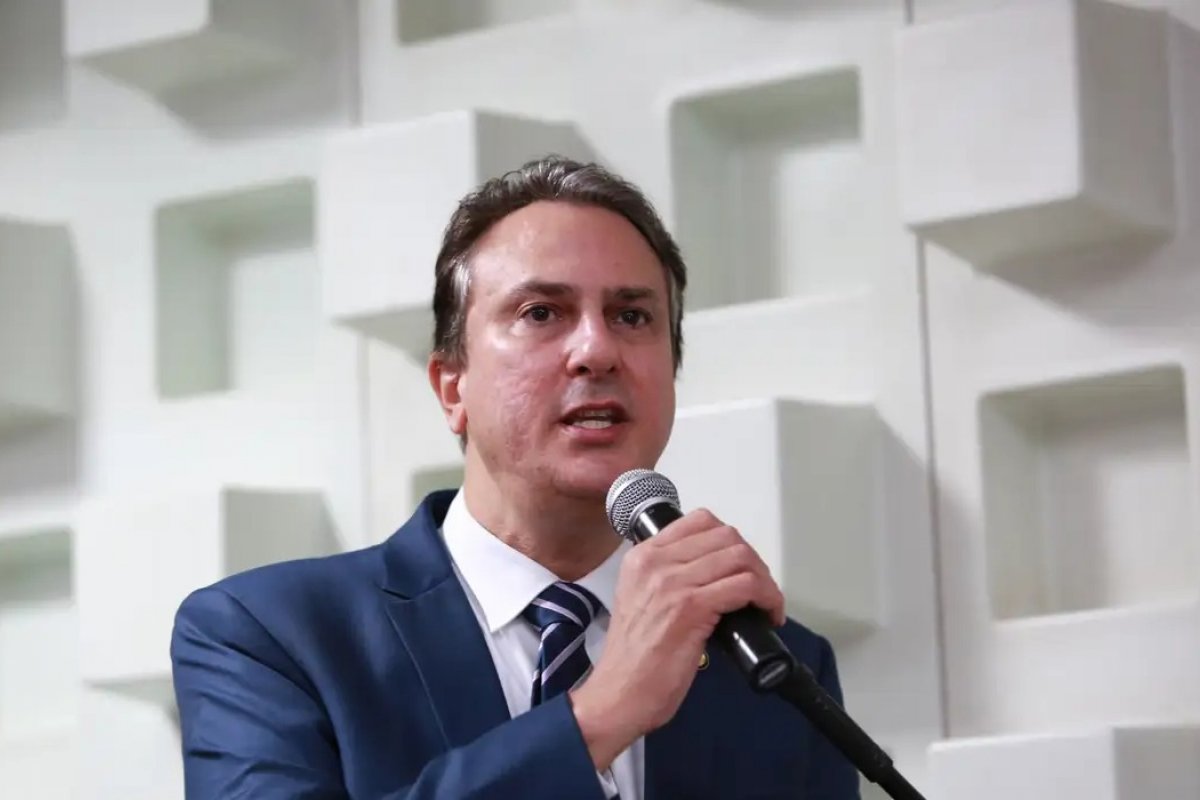 Pé de Meia: programa vai pagar até R$ 9,2 mil por estudante do ensino médio
