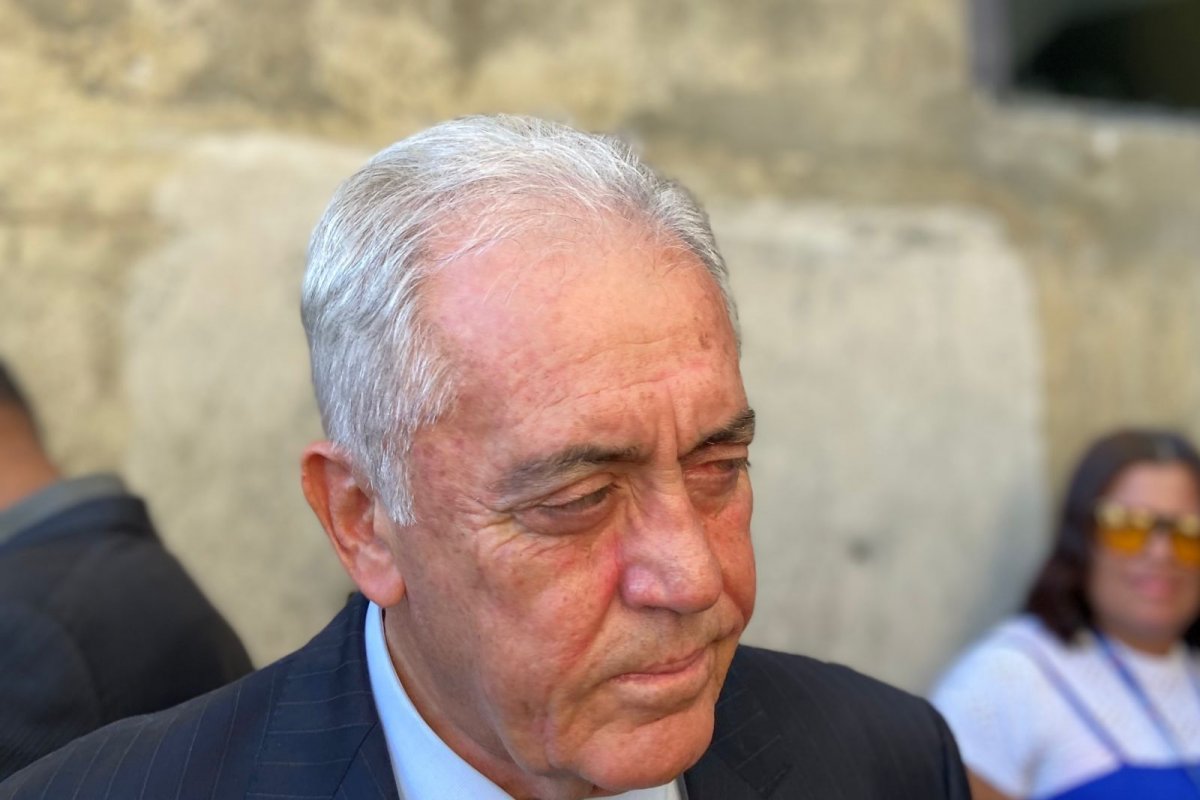 'Abin paralela': Otto Alencar afirma que foi monitorado e teve o celular grampeado