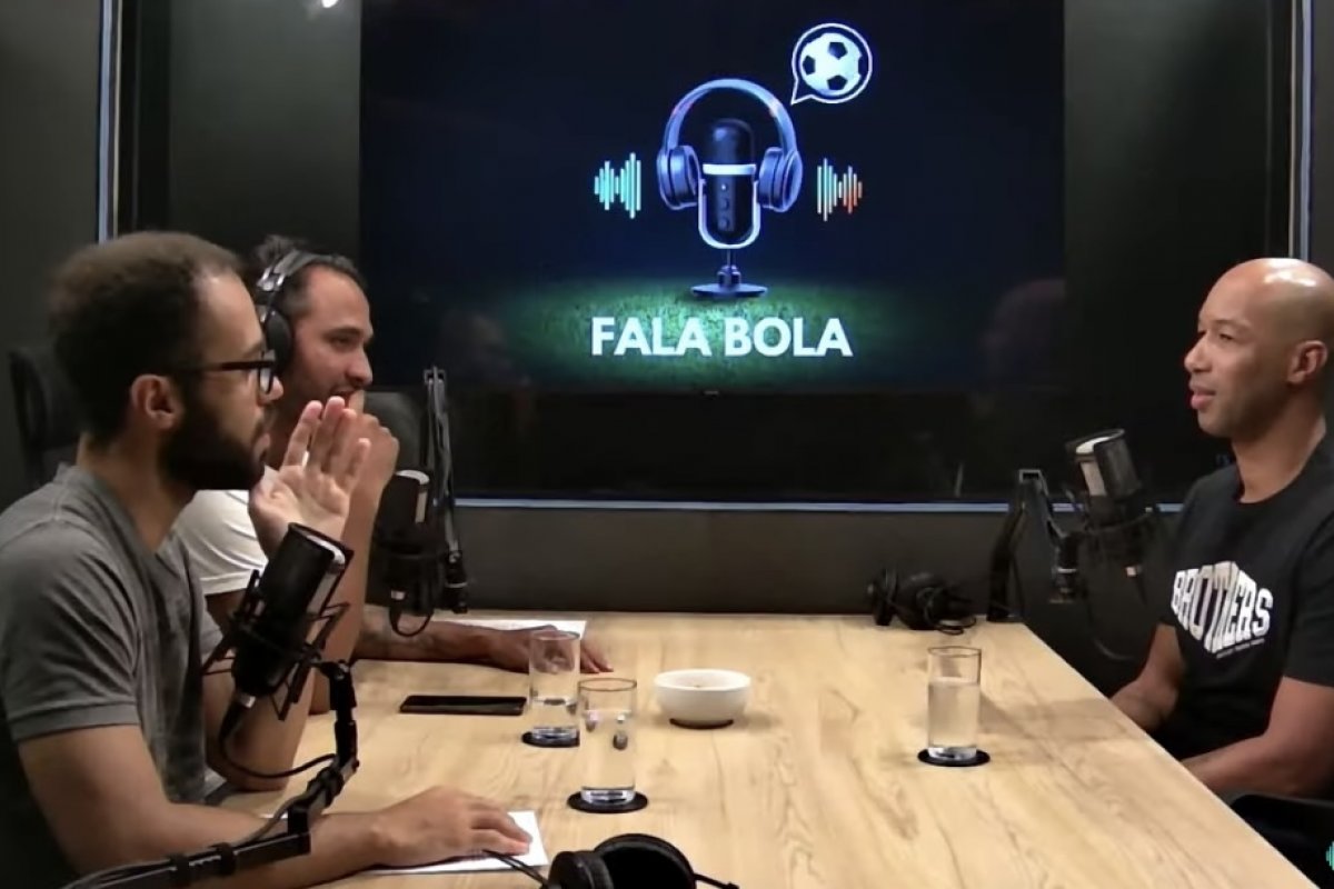 “Eu não podia dar mais 100%”, diz Dinei após saída dos campos 