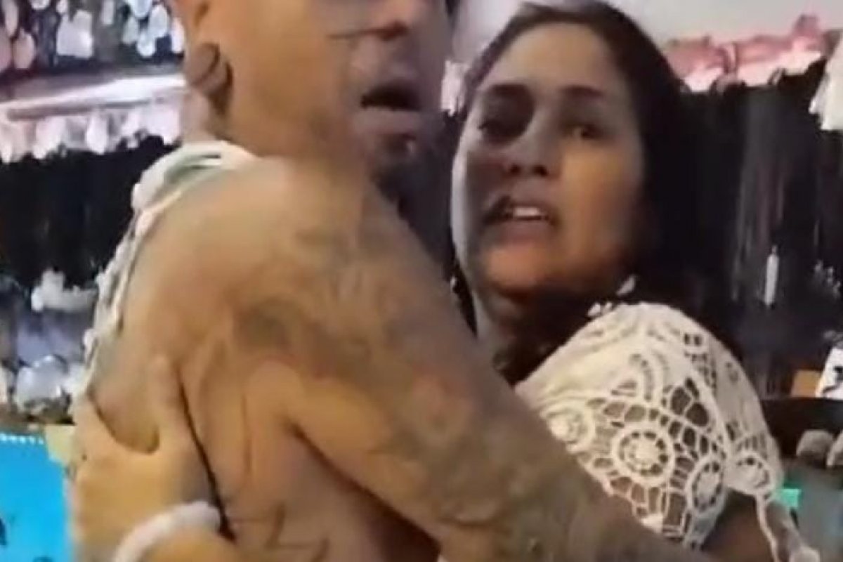 Vídeo: Mulher destrói loja de proprietária judia na Bahia