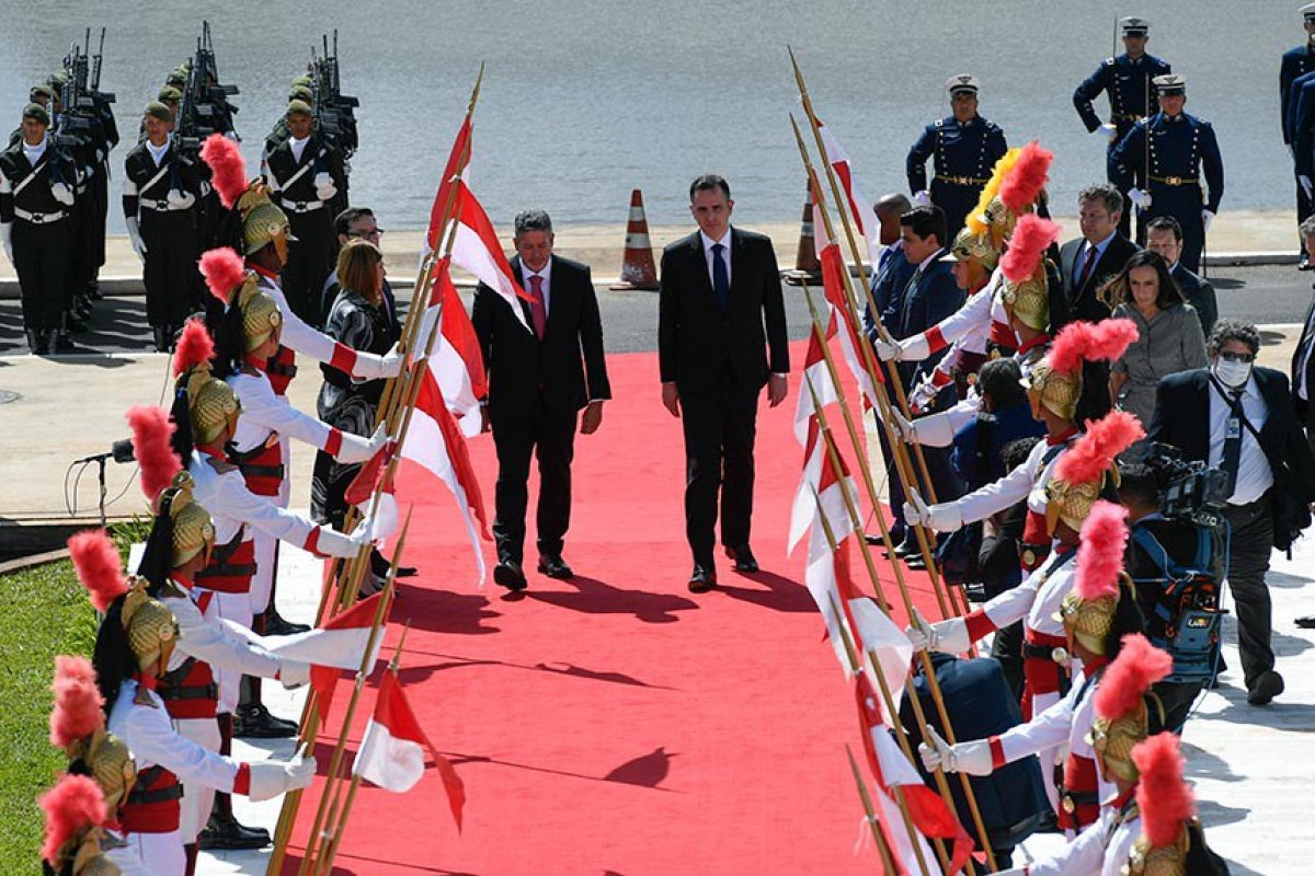 Congresso abre ano legislativo 